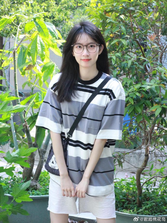 肖战四部剧集同步上星，多平台开启刷脸模式，人气高涨